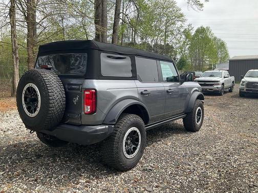 Gray Metallic 2024 Ford Bronco Black Diamond