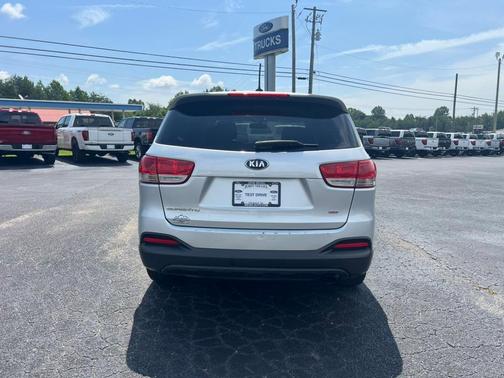 2016 Kia Sorento L