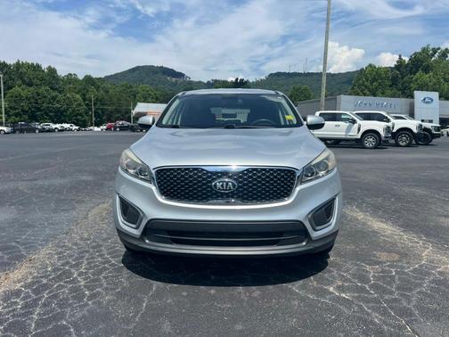 2016 Kia Sorento L