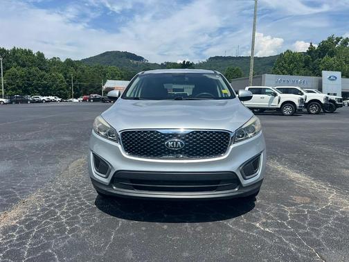 2016 Kia Sorento L