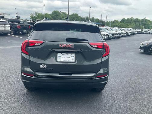 Graphite Gray Metallic 2021 GMC Terrain SLE