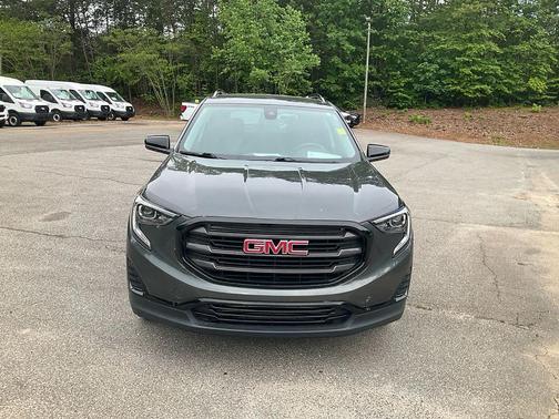 Graphite Gray Metallic 2021 GMC Terrain SLE