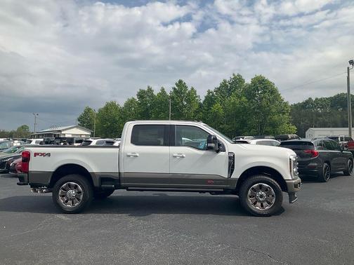 Star White 2026 Ford F-250 King Ranch