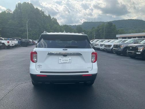 Oxford White 2020 Ford Explorer XLT