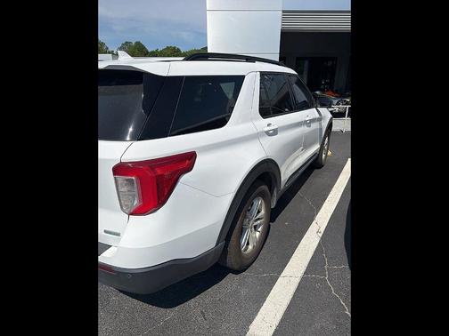 Oxford White 2020 Ford Explorer XLT