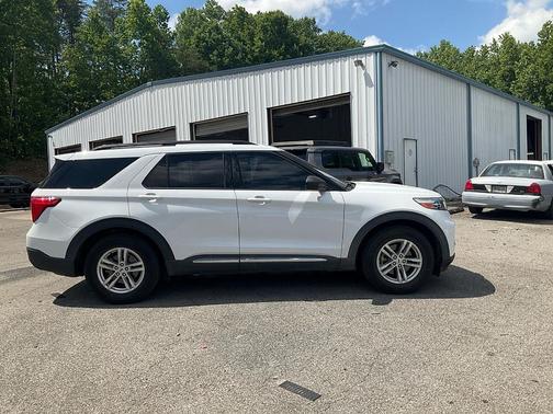 Oxford White 2020 Ford Explorer XLT