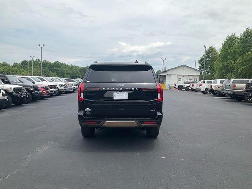 Black Metallic 2026 Ford Expedition Max King Ranch