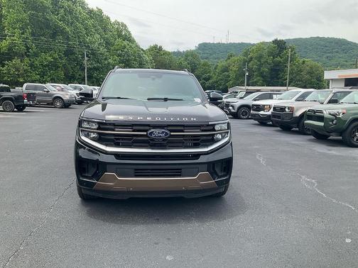 Black Metallic 2026 Ford Expedition Max King Ranch