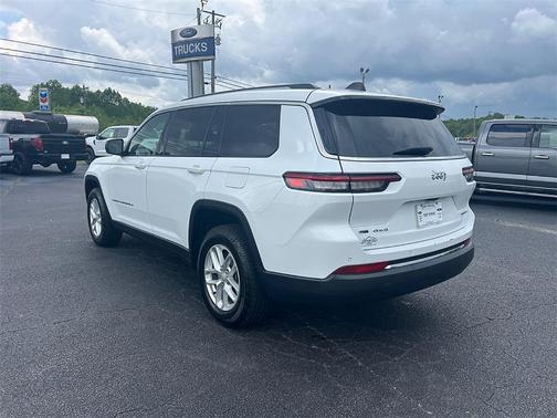 2022 Jeep Grand Cherokee L Laredo