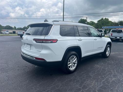 2022 Jeep Grand Cherokee L Laredo