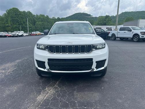 2022 Jeep Grand Cherokee L Laredo