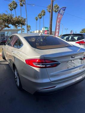 2019 Ford Fusion Hybrid SE