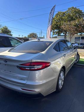 2019 Ford Fusion Hybrid SE