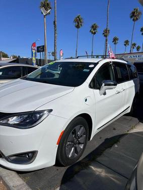 2018 Chrysler Pacifica Hybrid Limited