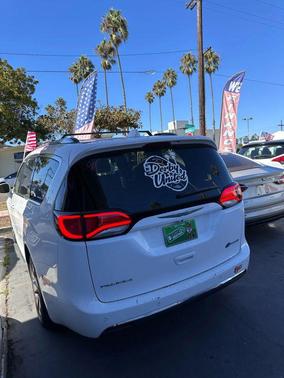 2018 Chrysler Pacifica Hybrid Limited