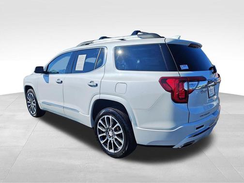 White 2022 GMC Acadia Denali