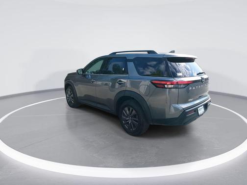Gun Metallic 2022 Nissan Pathfinder SV 2WD