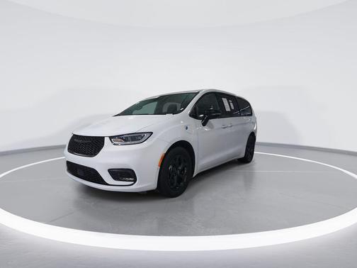 2024 Chrysler Pacifica Hybrid S Appearance Pkg