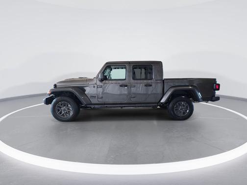 Granite Crystal Metallic Clearcoat 2025 Jeep Gladiator Sport S