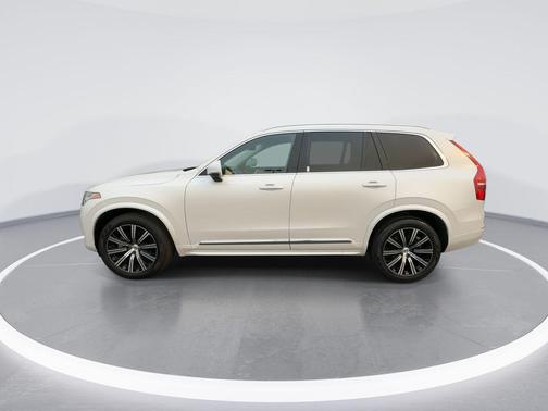 2024 Volvo XC90 B6 Core Bright Theme