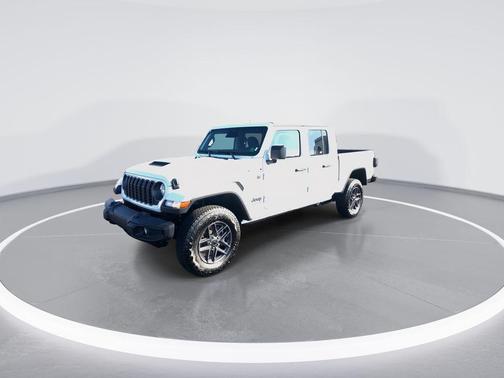 Bright White Clearcoat 2026 Jeep Gladiator Sport S