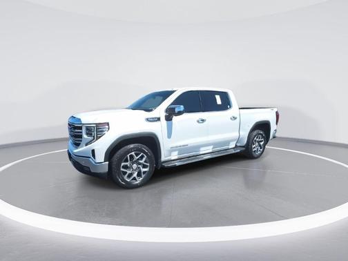 White Frost Tricoat 2024 GMC Sierra 1500 SLT