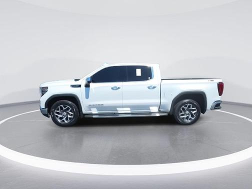 White Frost Tricoat 2024 GMC Sierra 1500 SLT