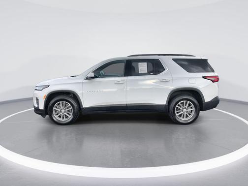 Summit White 2023 Chevrolet Traverse LT Cloth