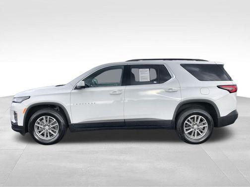 Summit White 2023 Chevrolet Traverse LT Cloth