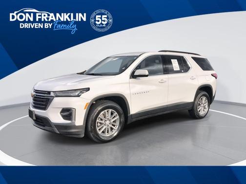 Summit White 2023 Chevrolet Traverse LT Cloth