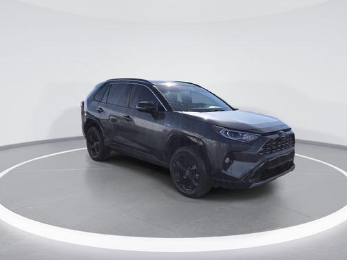 2020 Toyota RAV4 Hybrid SE