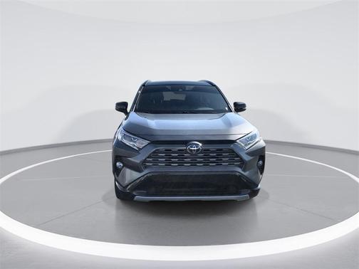 2020 Toyota RAV4 Hybrid SE