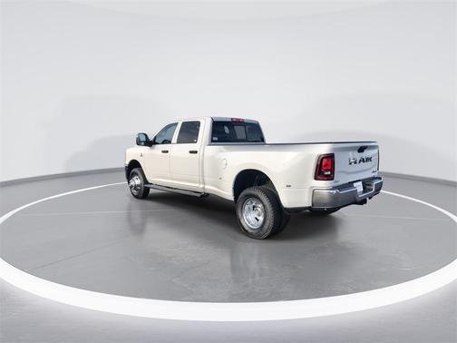 2026 RAM 3500 Tradesman Crew Cab 4x4 8' Box