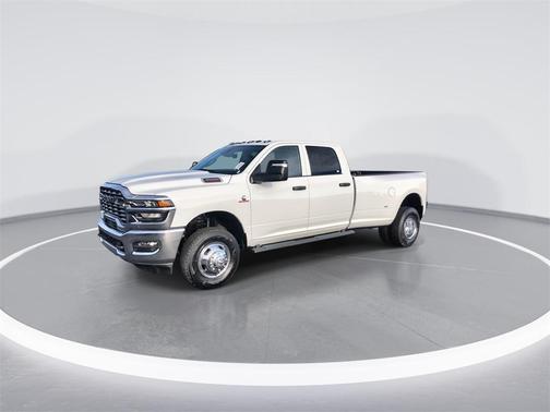 2026 RAM 3500 Tradesman Crew Cab 4x4 8' Box