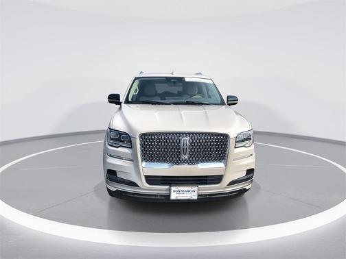 2024 Lincoln Navigator Premiere