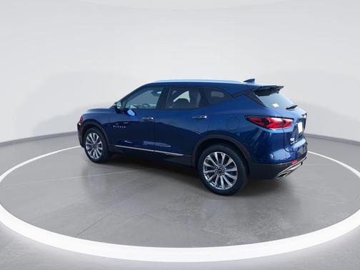 Blue Glow Metallic 2022 Chevrolet Blazer Premier