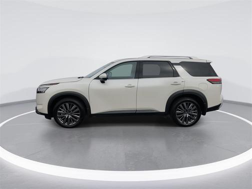 2023 Nissan Pathfinder SL 4WD