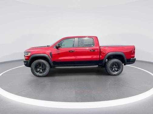 Molten Red Pearlcoat 2026 RAM 1500 RHO Crew Cab 4x4 5'7' Box