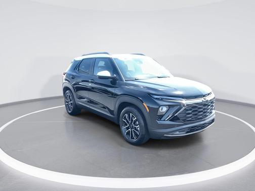 Mosaic Black Metallic 2025 Chevrolet Trailblazer ACTIV