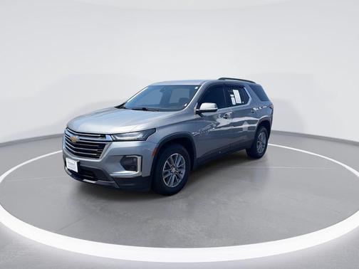 Sterling Gray Metallic 2023 Chevrolet Traverse LT Leather