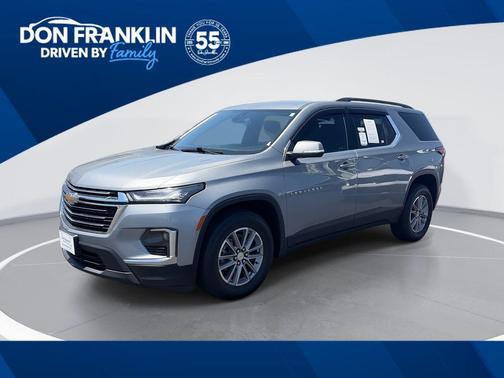 Sterling Gray Metallic 2023 Chevrolet Traverse LT Leather