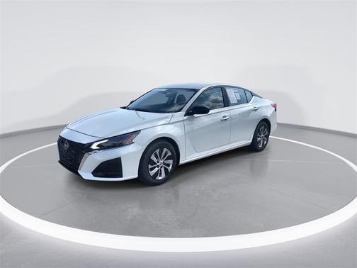 2025 Nissan Altima S FWD