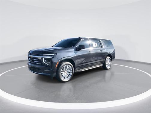 2025 Chevrolet Suburban LT