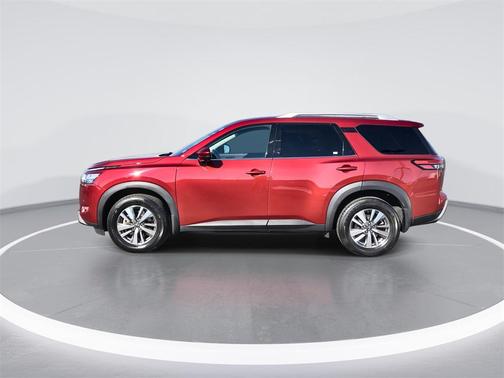 2023 Nissan Pathfinder SL 4WD
