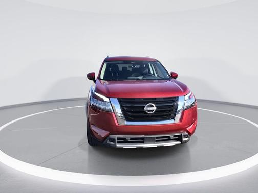 2023 Nissan Pathfinder SL 4WD