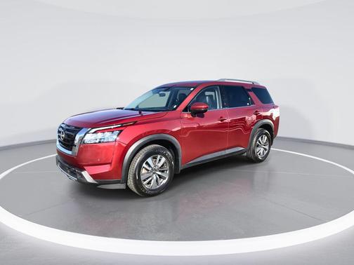 2023 Nissan Pathfinder SL 4WD