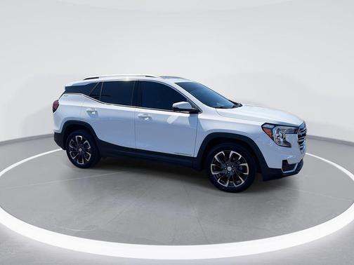 Summit White 2022 GMC Terrain SLT
