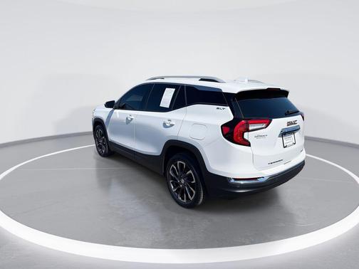 Summit White 2022 GMC Terrain SLT