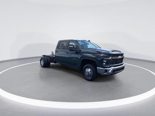 2026 Chevrolet Silverado 3500 LT
