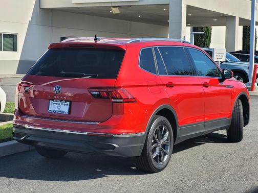 Kings Red 2023 Volkswagen Tiguan 2.0T SE
